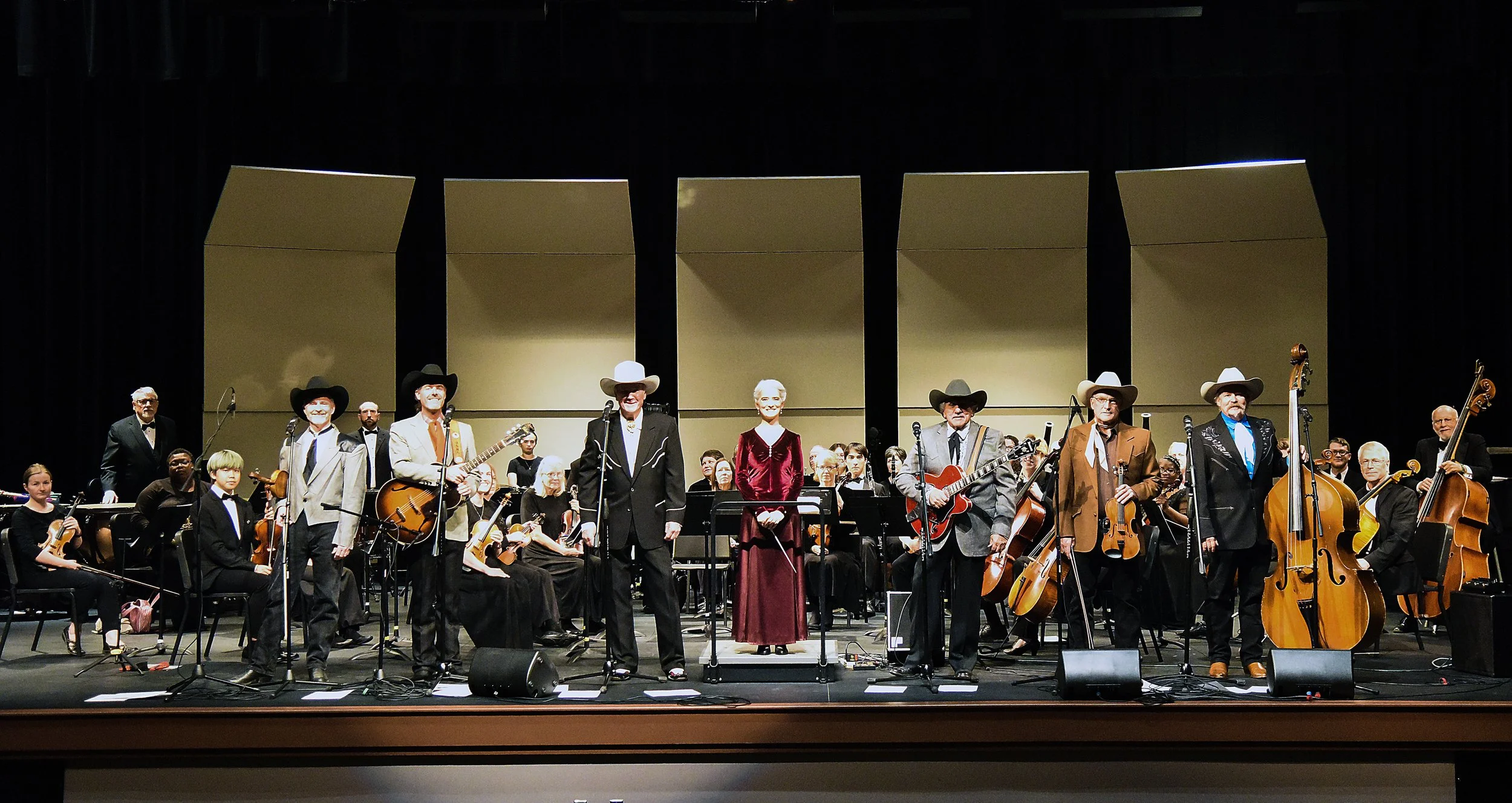Sedalia+posed+with+orch.jpg